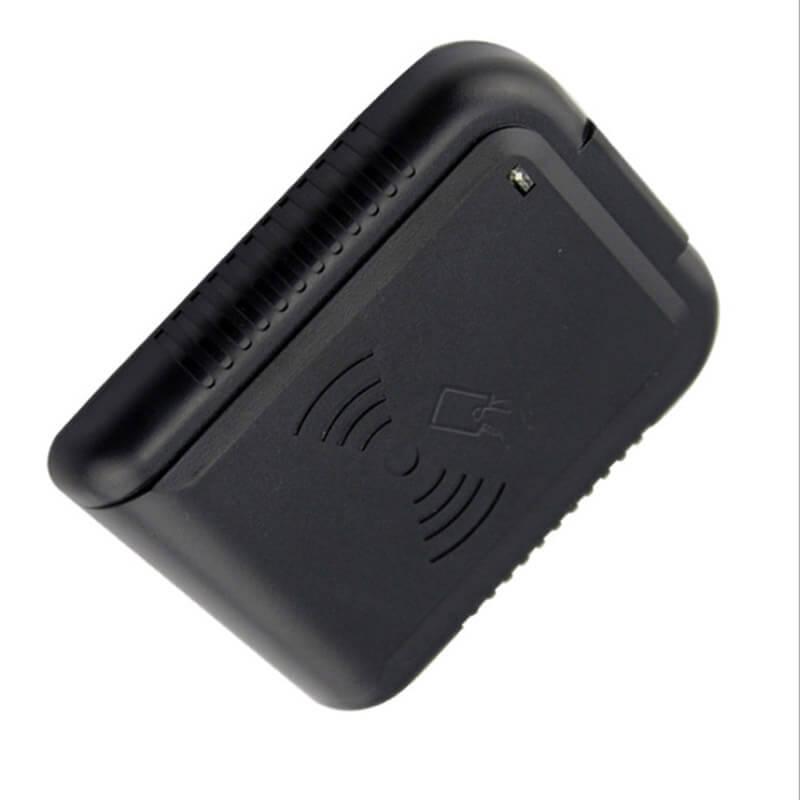 Imagem nítida de Leitor RFID LF com DIP Switch e Saída UID Configurável destacando painel frontal com teclado para aplicações de Leitores RFID LF de 125 kHz.