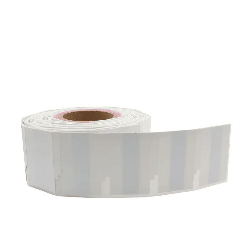 Imagem de Etiqueta RFID UHF Flexível Grande para Contêineres Metálicos com foco em acabamento em metal escovado para projetos de Tags RFID UHF flexíveis para metal.