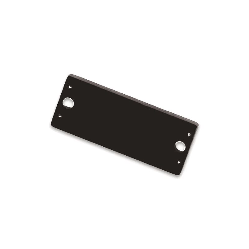 As dimensões compactas da etiqueta RFID P2510-2 permitem integração perfeita em pequenos equipamentos metálicos.