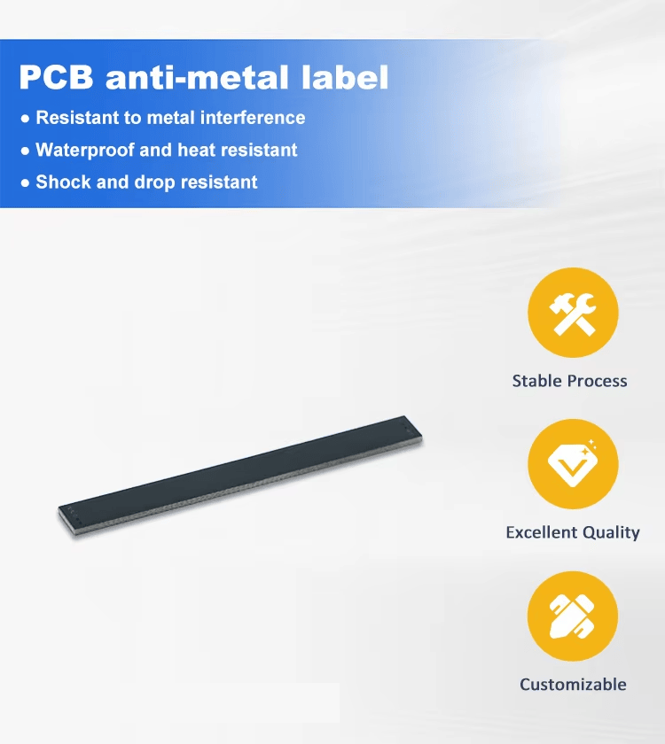Foto de tags RFID PCB para metal destinadas ao rastreamento industrial, mostrando a aplicação direta sobre uma superfície metálica.