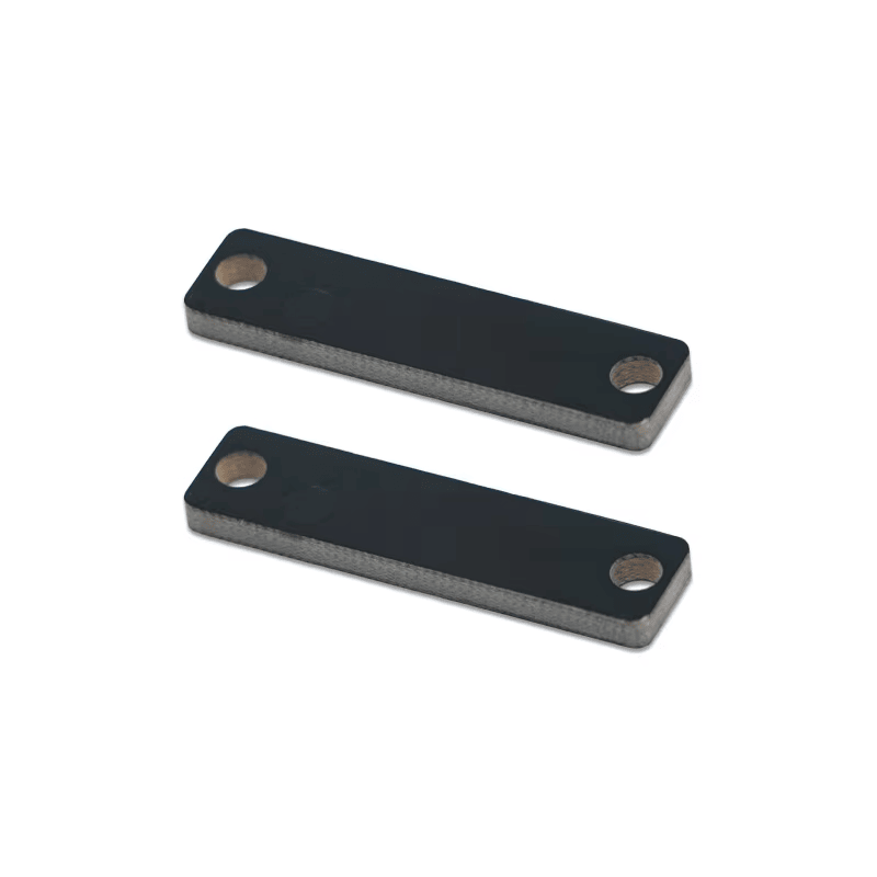 Esta imagem destaca corpo metálico durável em Tag RFID PCB Leve para Rastreamento Logístico para aplicações de Tags RFID PCB para metal.