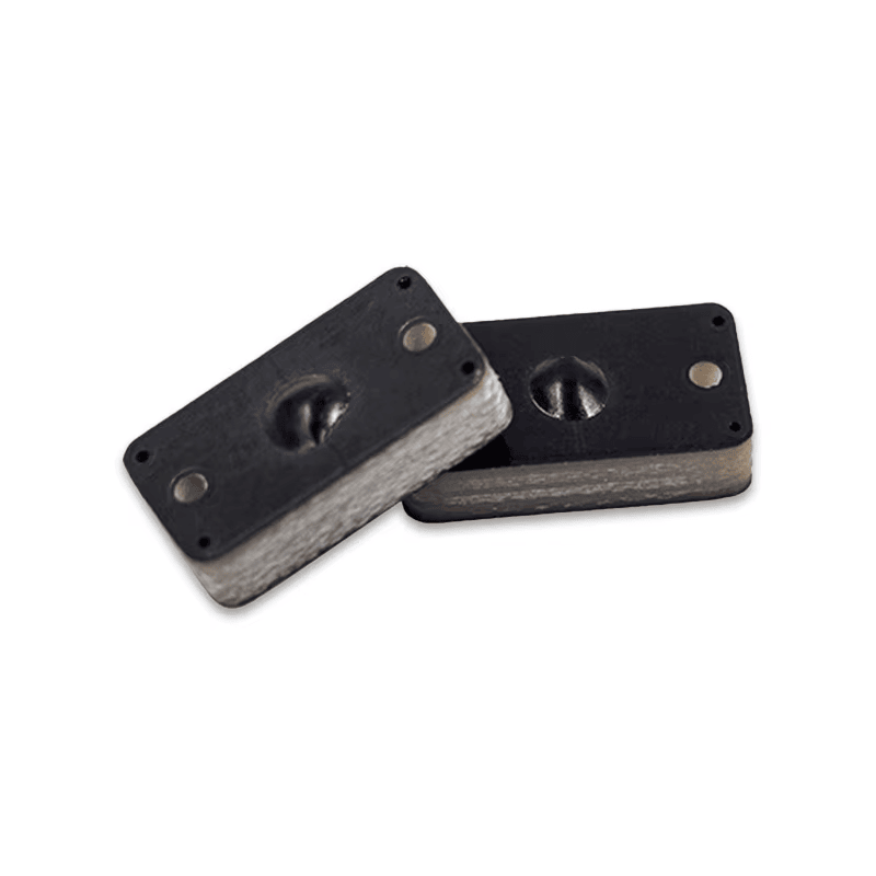 Vista sobreposta de duas etiquetas RFID PCB para superfícies metálicas P1307-1; enfatizando o corpo robusto de FR4 e os furos de montagem nos cantos.