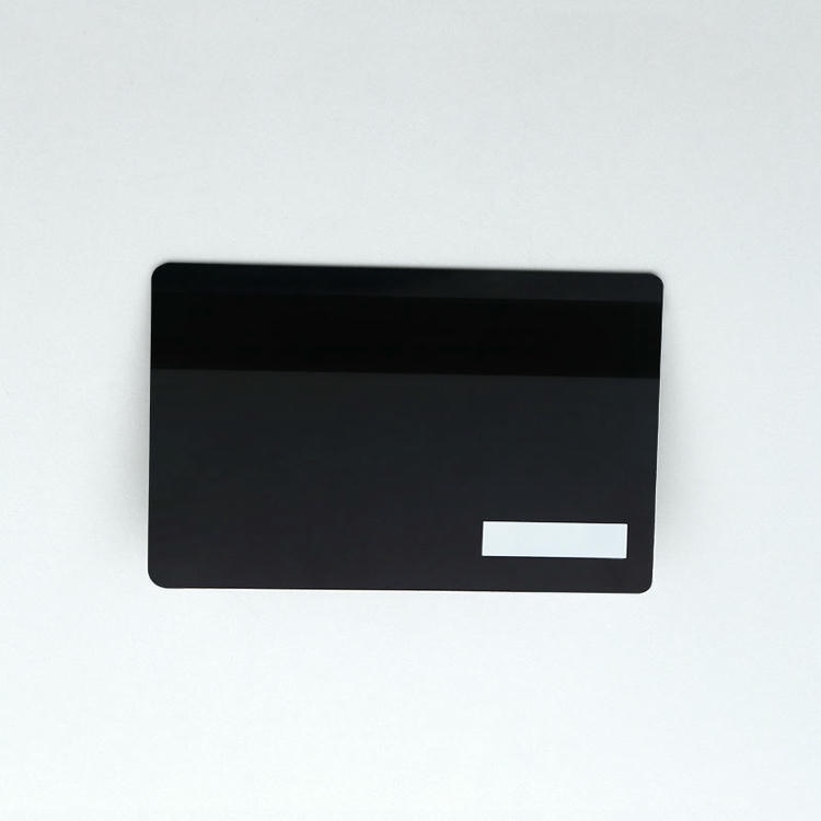 Cartões metálicos com contato personalizados com destaque para logotipo gravado em projetos de Cartões IC com Contato Metálicos.