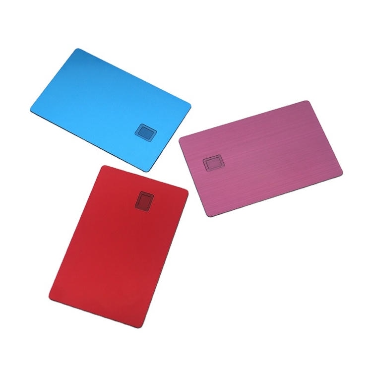 Cartões IC Inteligente Metálicos Personalizados para Acesso Seguro com logotipo gravado, indicados para compradores que avaliam soluções de cartões IC metálicos de contato.