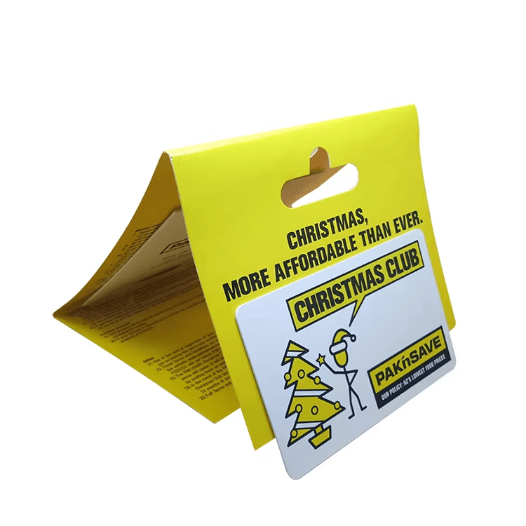 Imagem de Cartões-presente plásticos personalizados com leitura sem contato para compradores que comparam soluções de Cartões plásticos.