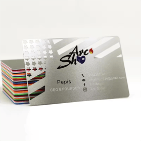 Foto do produto Cartões promocionais de plástico personalizados para marketing de marca, mostrando a referência de tamanho na categoria de cartões de plástico.