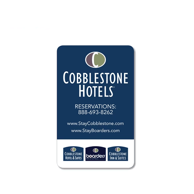 Cartões-chave RFID personalizados para hotéis com logotipos de redes hoteleiras conhecidas demonstram serviços de impressão de alta qualidade para o setor de hotelaria.