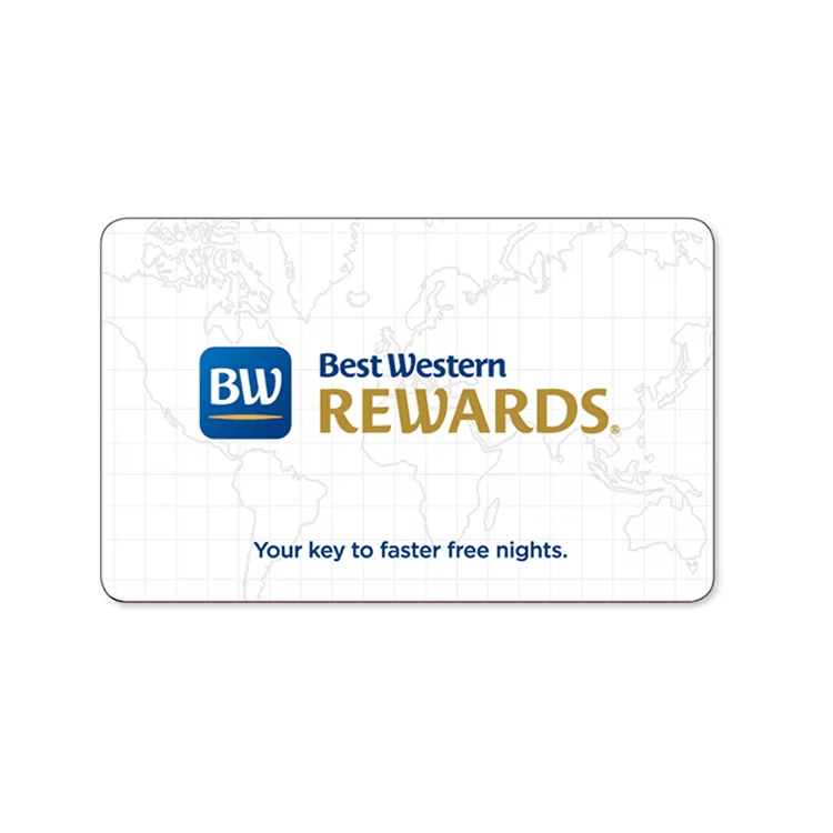Cartões premium para hotéis com estampagem dourada e verniz UV localizado, adequados à identidade visual de resorts e empreendimentos de alto padrão.