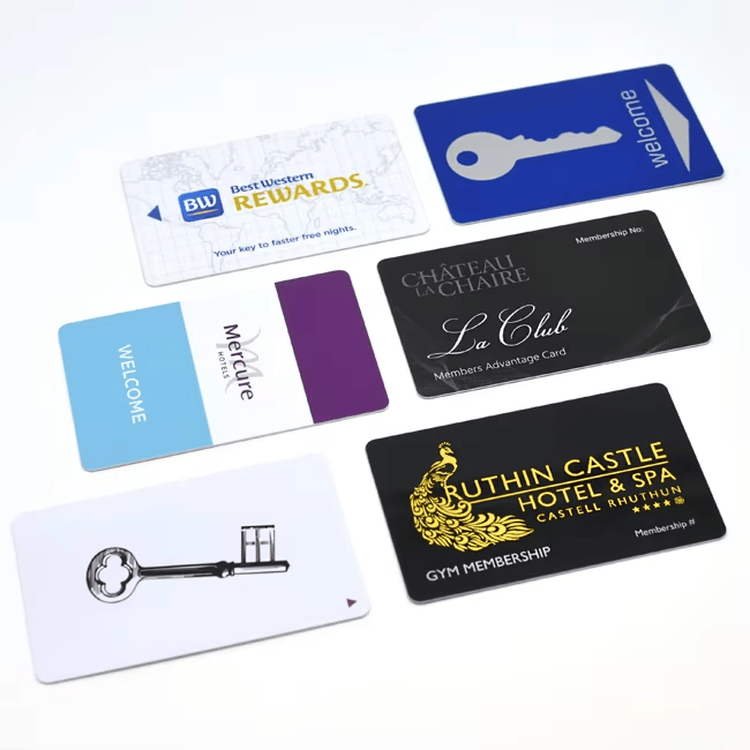 Imagem de Cartões-chave RFID personalizados para hotel com leitura sem contato para compradores que comparam soluções de Cartões plásticos.