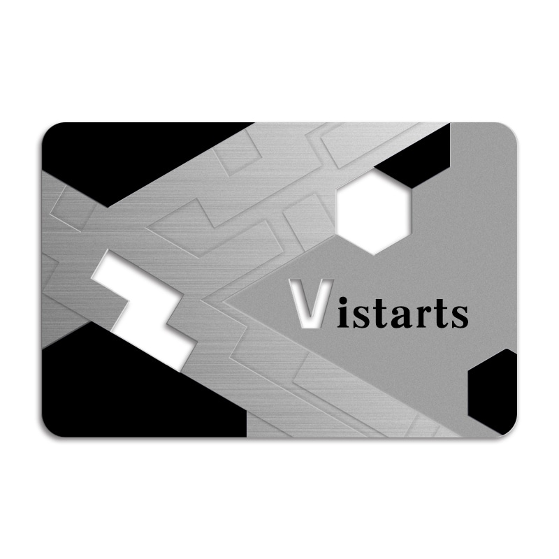 Cartões de visita metálicos em aço inoxidável personalizados com acabamento escovado e logotipo gravado para aplicações de identidade visual premium.