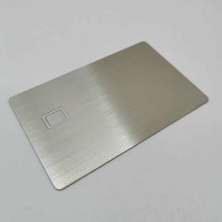 Imagem de Cartões de Contato Metálicos para Banco e Transporte com acabamento em metal escovado para compradores que comparam soluções de Cartões IC metálicos com contato.
