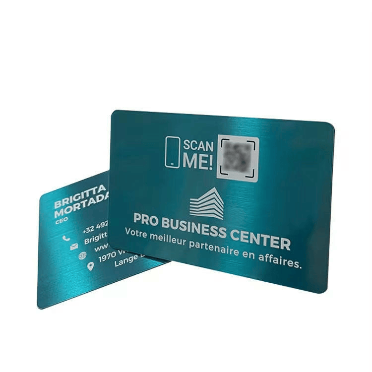 Foto do produto Cartões de Visita Metálicos Pretos Foscos para Marcas Premium, mostrando o corpo metálico durável na categoria Cartões de Visita Metálicos.