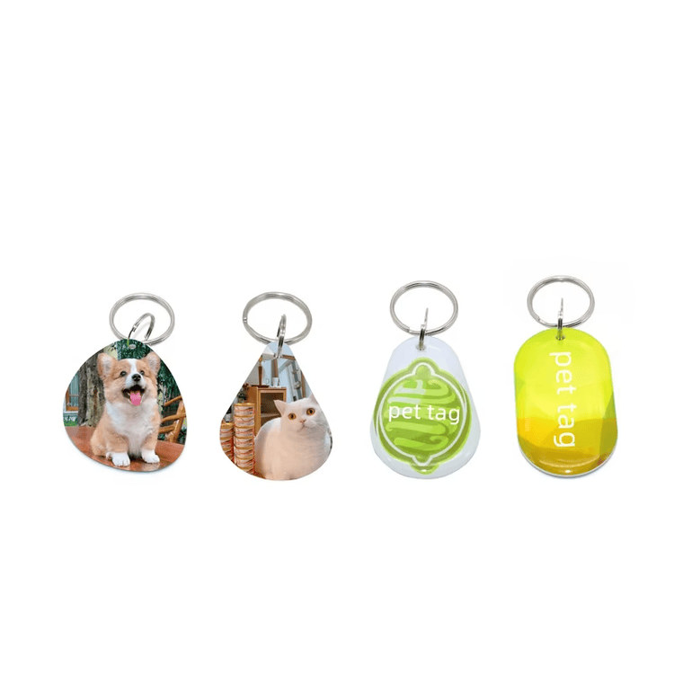 Opções de impressão e acabamento para cartões NFC personalizados de identificação pet, com boa legibilidade e durabilidade.