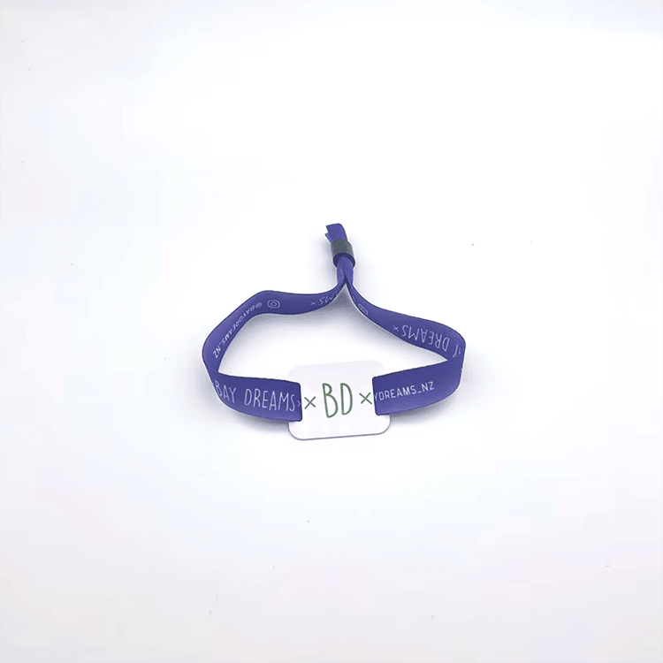 Imagem de Pulseiras RFID em tecido para fitness e identificação com controle de ingressos para festivais para compradores que comparam soluções de Pulseiras RFID de tecido.