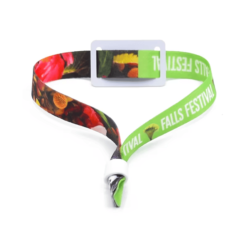 Imagem de Pulseiras RFID em Tecido para Resorts de Luxo com pagamento sem dinheiro para compradores que comparam soluções de Pulseiras RFID de tecido.