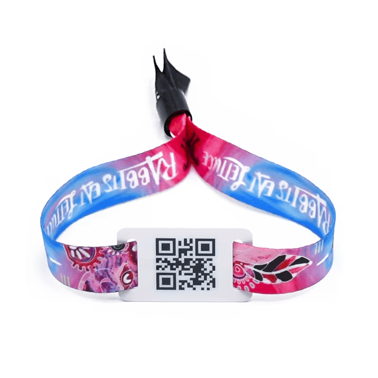 Coleção de pulseiras RFID macias de tecido; desenvolvidas para identificação precisa de pacientes hospitalares e rastreamento seguro em serviços de saúde.