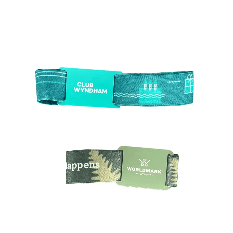 Pulseiras RFID elásticas para bilhetagem de festivais, eventos esportivos e controle de acesso em locais movimentados.