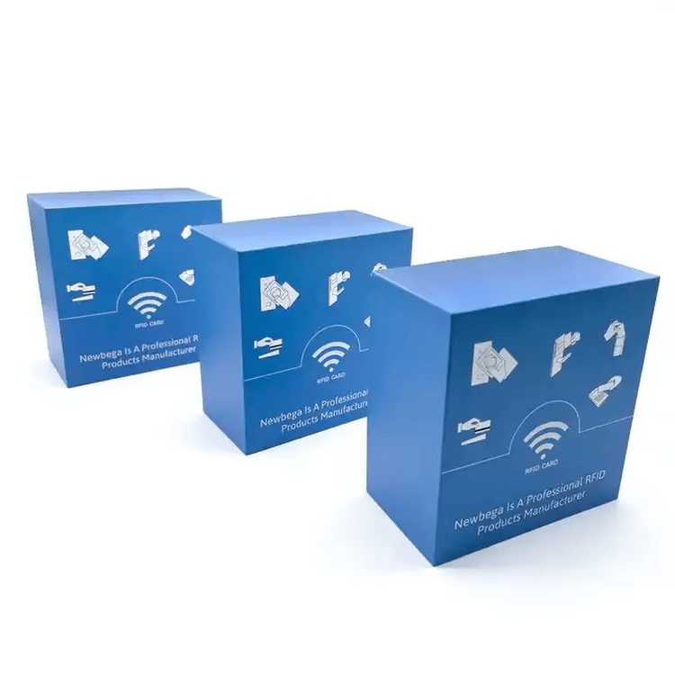 Foto de Cartões-presente RFID em ácer para marcas sustentáveis mostrando logotipo impresso na categoria Cartões de madeira.