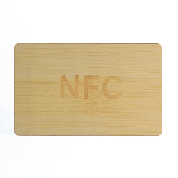 Esta imagem destaca impressão personalizada de cartões em Cartões RFID de Madeira para Fidelização para aplicações de Cartões de madeira.