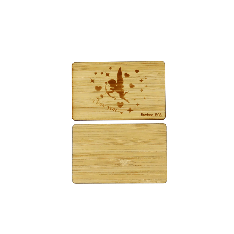 Foto de Cartões RFID de Madeira para Casamentos e Acesso mostrando uso confortável na categoria Cartões de madeira.
