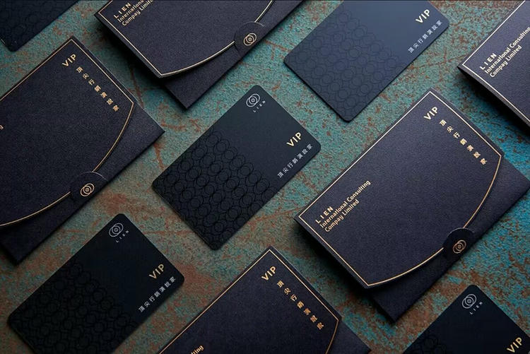 Cartões-presente em PVC personalizados para programas de recompensas, apresentados com foco no controle de acesso seguro para projetos Cartões plásticos.