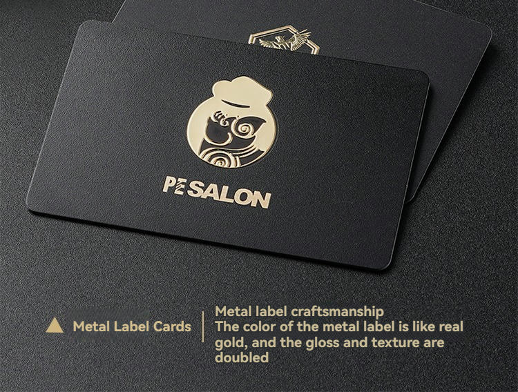Cartões de PVC premium personalizados apresentados para comparação de produtos em projetos Cartões plásticos.