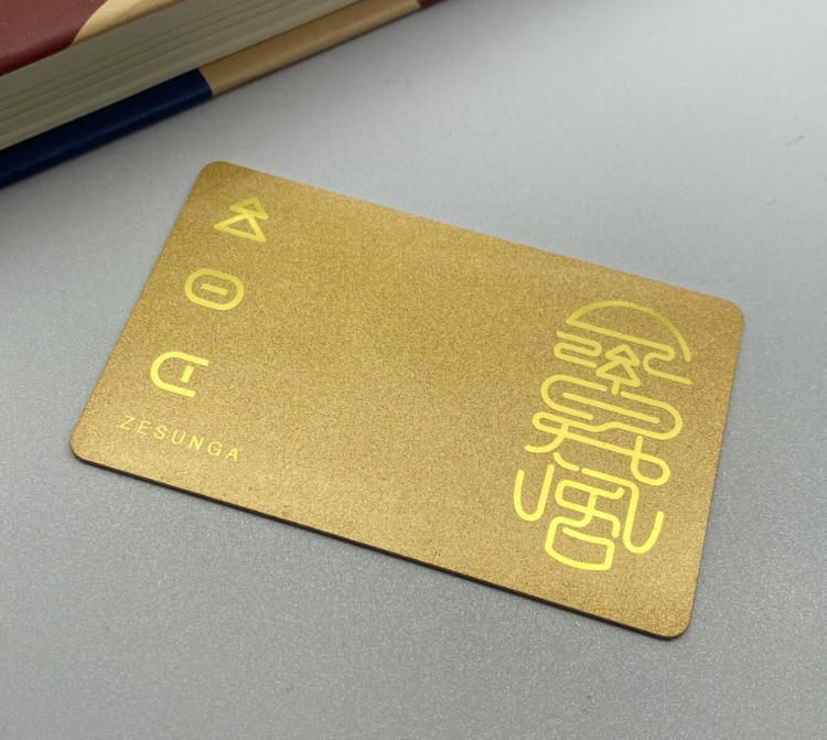 Cartões plásticos de acesso personalizados com embalagem para compradores que comparam soluções de Cartões plásticos.
