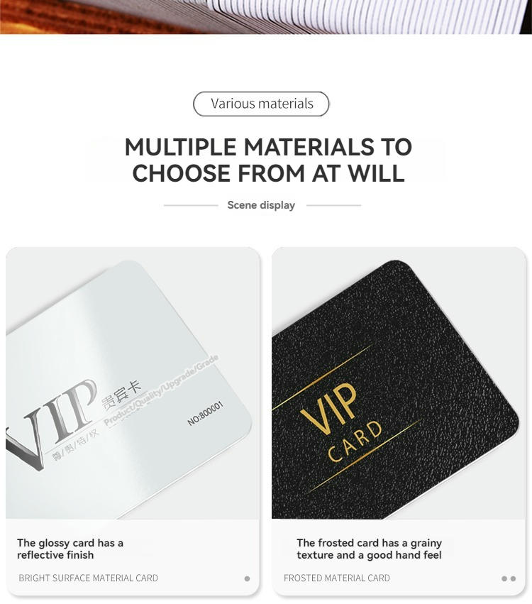 Vista traseira de cartões em PVC preto fosco personalizados com textura granulada para aplicações de marca e acesso.