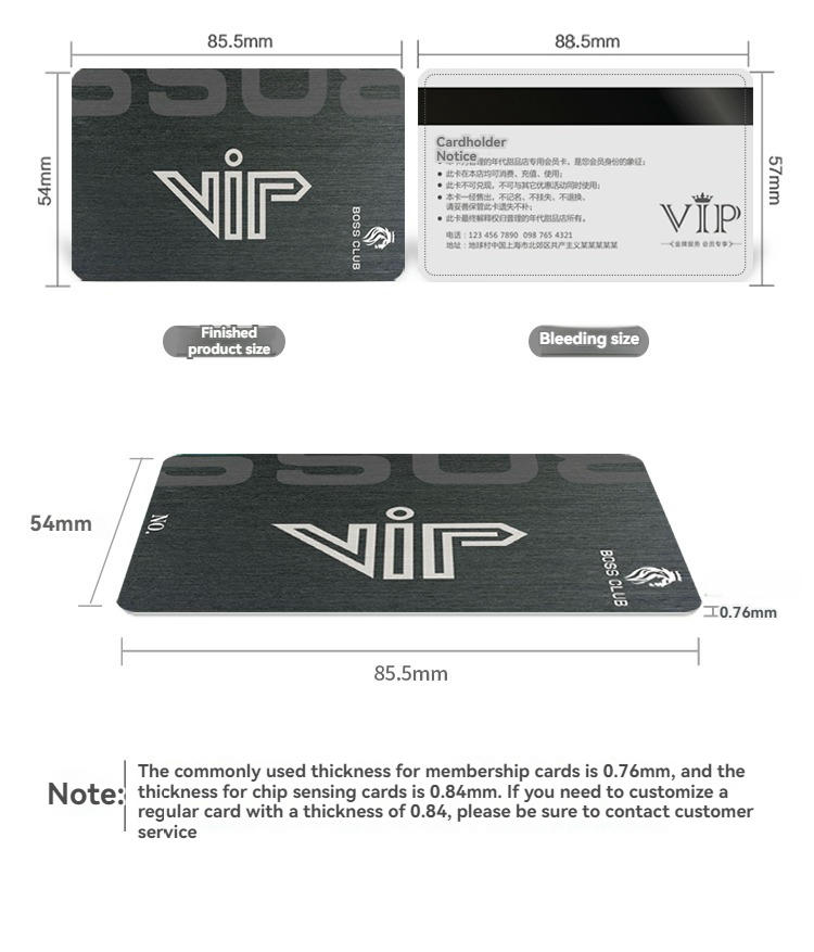 Cartões em PVC preto fosco personalizados com textura granulada apresentados em leitura sem contato na categoria de cartões plásticos.