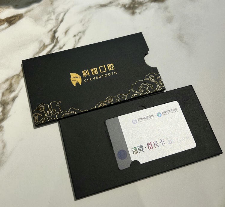 Cartões VIP de luxo personalizados com chip para controle de acesso seguro em projetos de Cartões de Plástico.