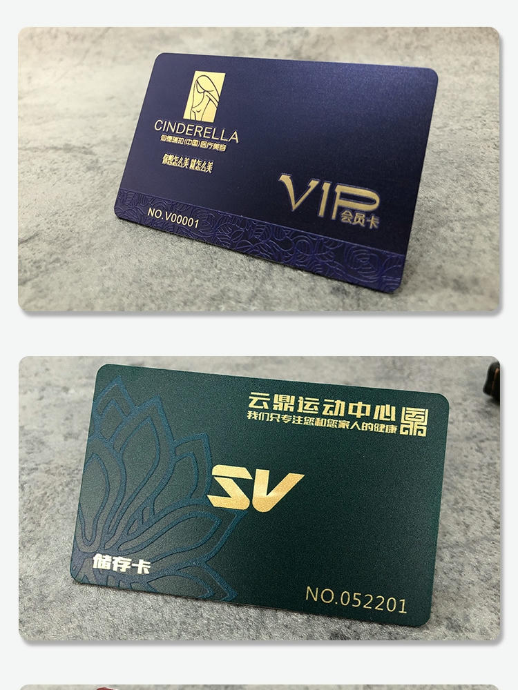 Imagem de Cartões Pretos em Relevo para Identidade Premium com acabamento do material para compradores que comparam soluções de Cartões plásticos.