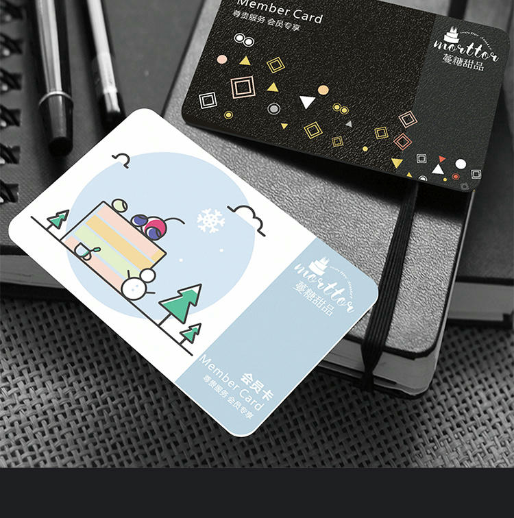 Verso de cartões de PVC CR80 personalizados para programas de fidelização em aplicações de Cartões de Plástico.