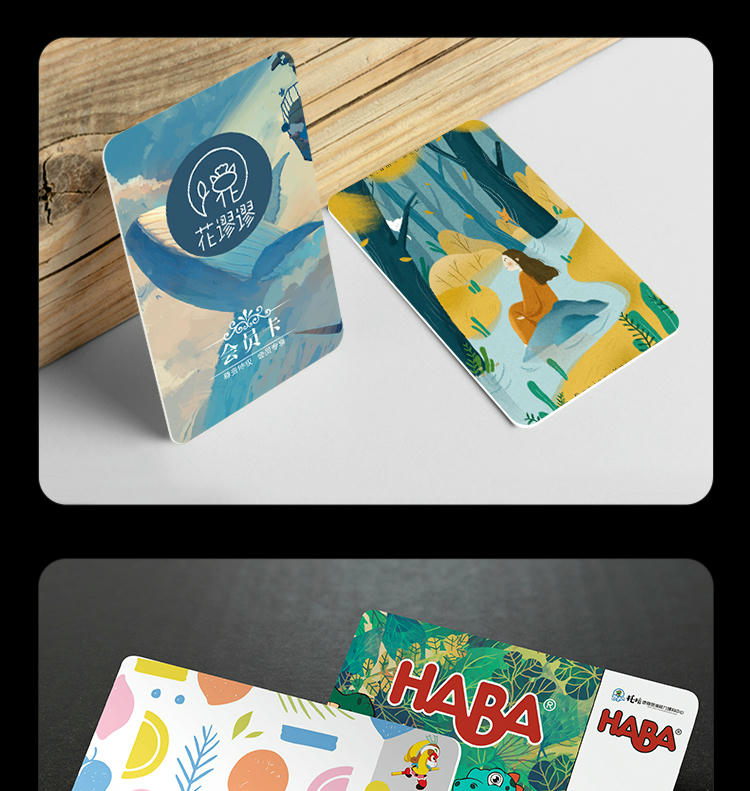 Cartões de PVC CR80 personalizados para programas de fidelização com detalhe do chip para compradores que comparam soluções Cartões plásticos.