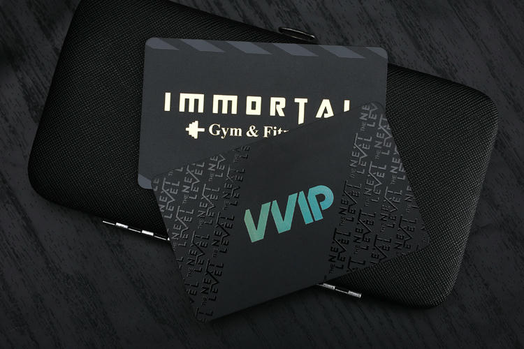 Imagem destacando cartões de sócio personalizados para programas de marca com layout da antena para aplicações de Cartões de Plástico.