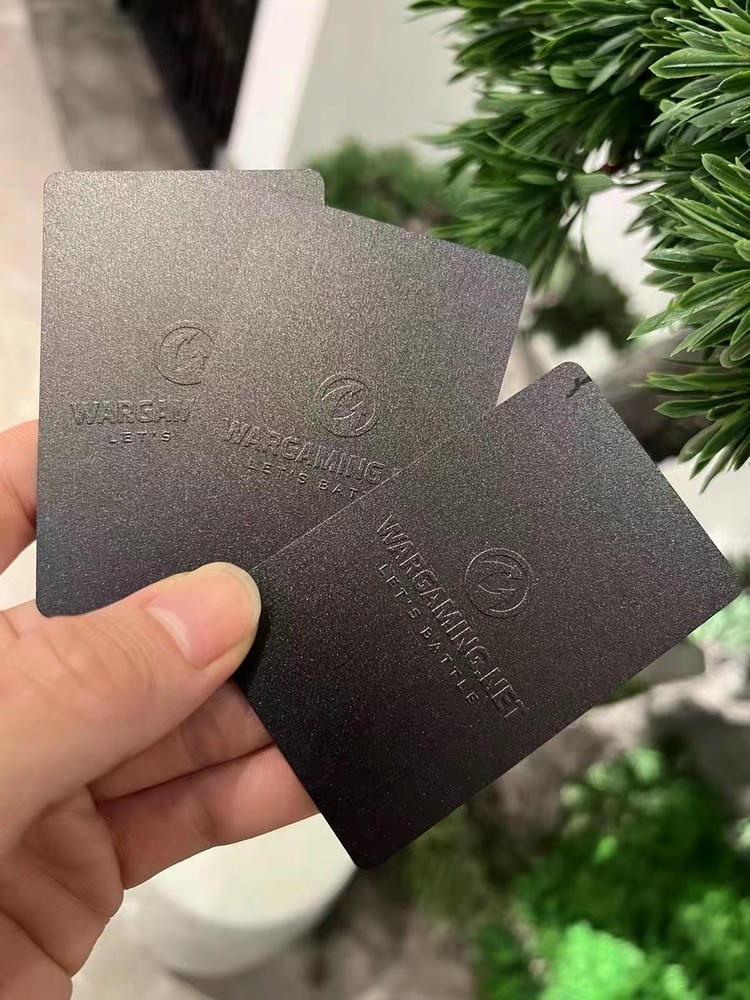 Cartões de sócio personalizados para programas de marca, apresentados em vista detalhada para aplicações de Cartões plásticos.