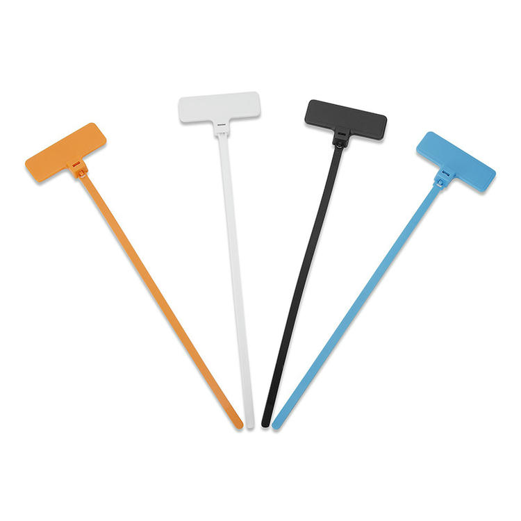 Imagem de Tag RFID Zip Tie para ativos externos e cabos com foco em verso adesivo para projetos de Tags RFID com abraçadeira.