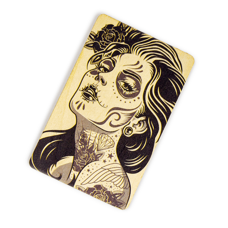 Cartões inteligentes RFID personalizados de madeira basswood são ideais para chaves de hotel e sistemas de controle de acesso com estética natural.