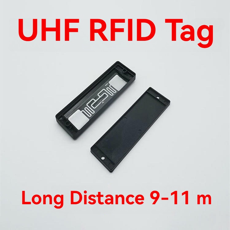 Imagem destacando etiqueta RFID ABS para metal com logotipo gravado para projetos industriais personalizados.