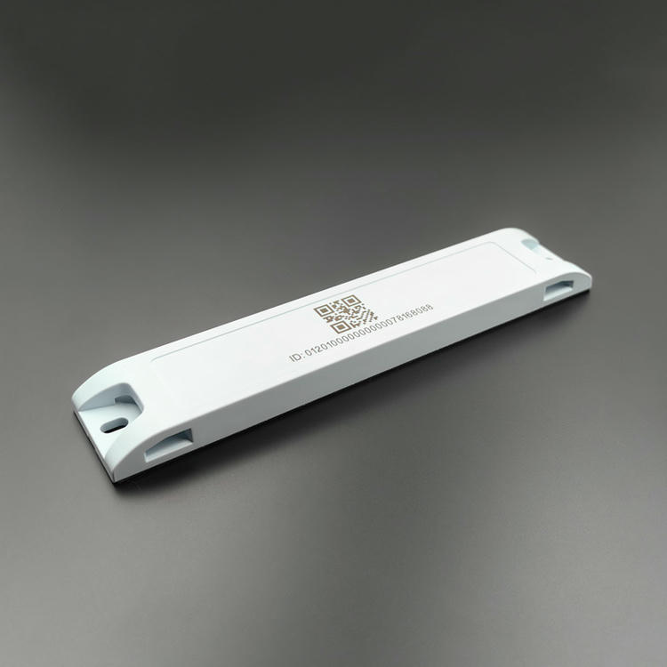 Imagem de Tag RFID ABS para Ativos Metálicos Industriais com corpo metálico durável para compradores que comparam soluções de Tags RFID ABS para metal.