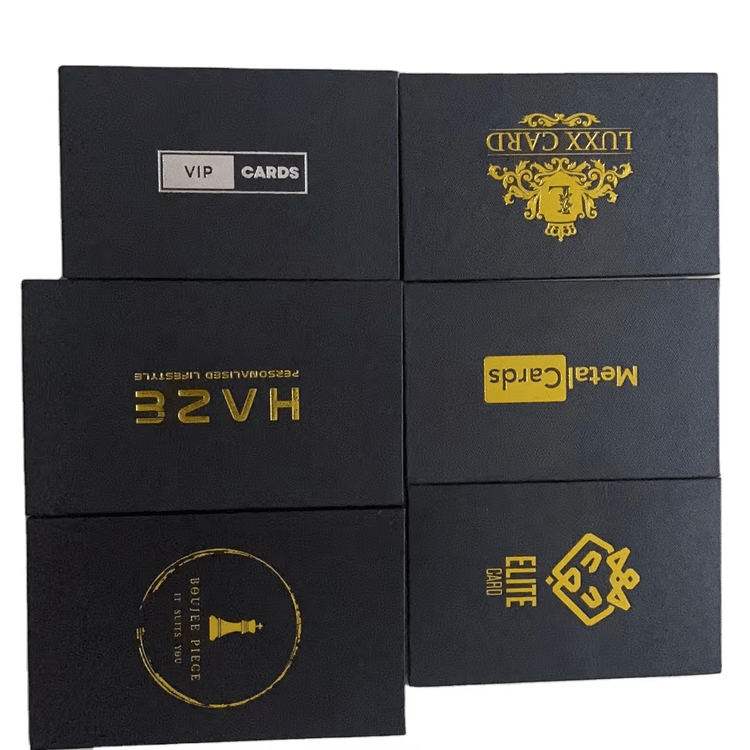 Esta caixa profissional preta para porta-cartões vip é feita de papel resistente de 1000gsm para uma sensação tátil premium.