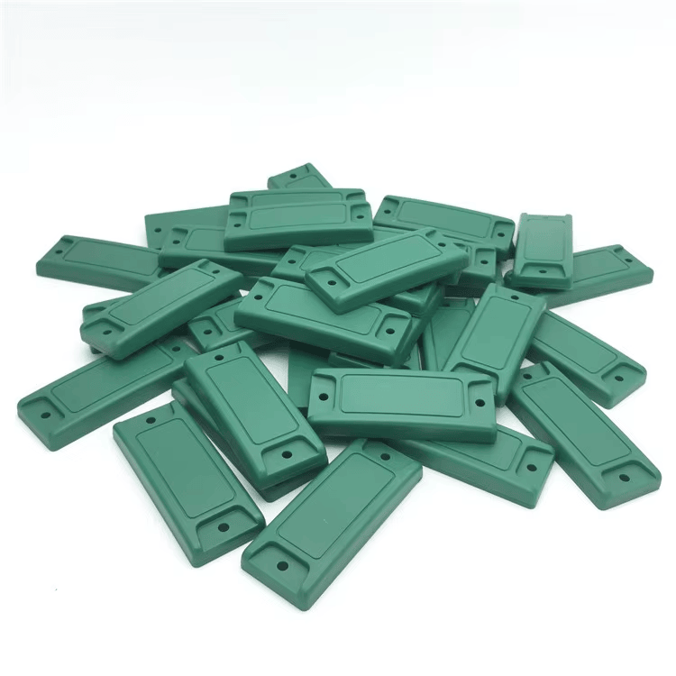 Tags RFID UHF ABS para Metal com corpo durável para ambientes industriais e uso externo.