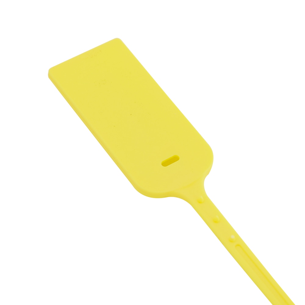 Detalhe do chip da abraçadeira RFID destinada a projetos de identificação industrial.