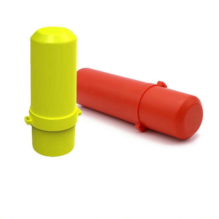 Marcadores cilíndricos subterrâneos ED1500 são exibidos em amarelo e vermelho para mostrar opções de cor para identificação de instalações enterradas.