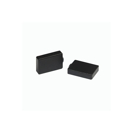 Vista aproximada da tag RFID UHF cerâmica preta C1309-1, com dimensões compactas de 13 × 9 mm, espessura de 3 mm e adesivo para instalação sobre metal.