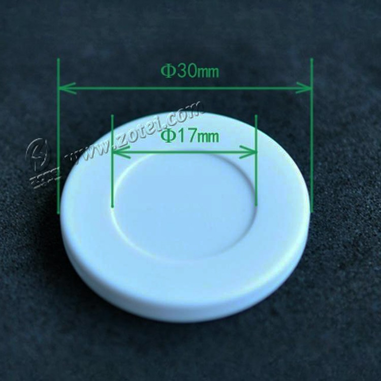 Tag RFID ABS multifrequência apresentado em uma aplicação de gestão e identificação de ativos.