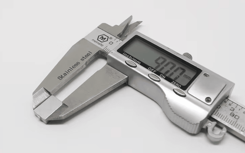 Tags RFID para Autoclave e ferramentas metálicas com acabamento escovado para compradores que avaliam soluções de Tags RFID para altas temperaturas.