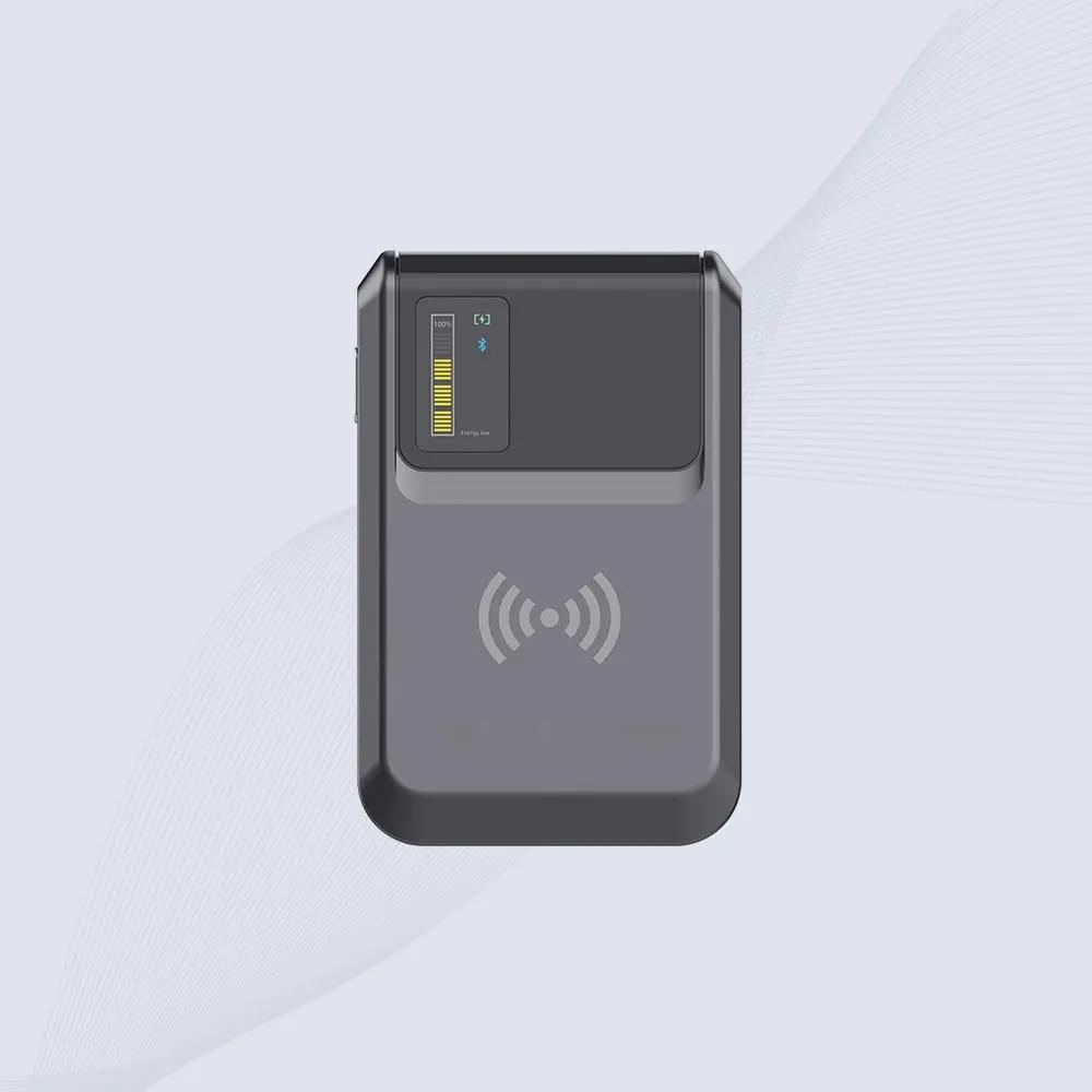 O leitor RFID CK-R10 compatível com iPhone aparece em vista frontal, destacando o indicador de bateria e o ícone de conexão sem fio.