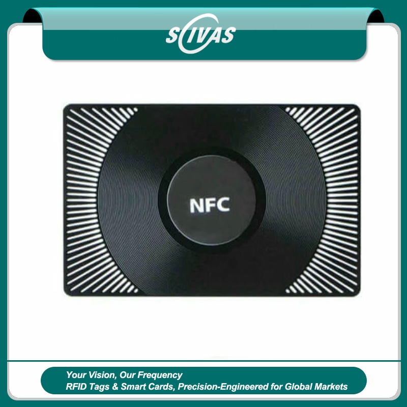 Esta imagem destaca embalagem para varejo em Cartões de Visita NFC em Metal Personalizados para aplicações de Cartões de visita metálicos.