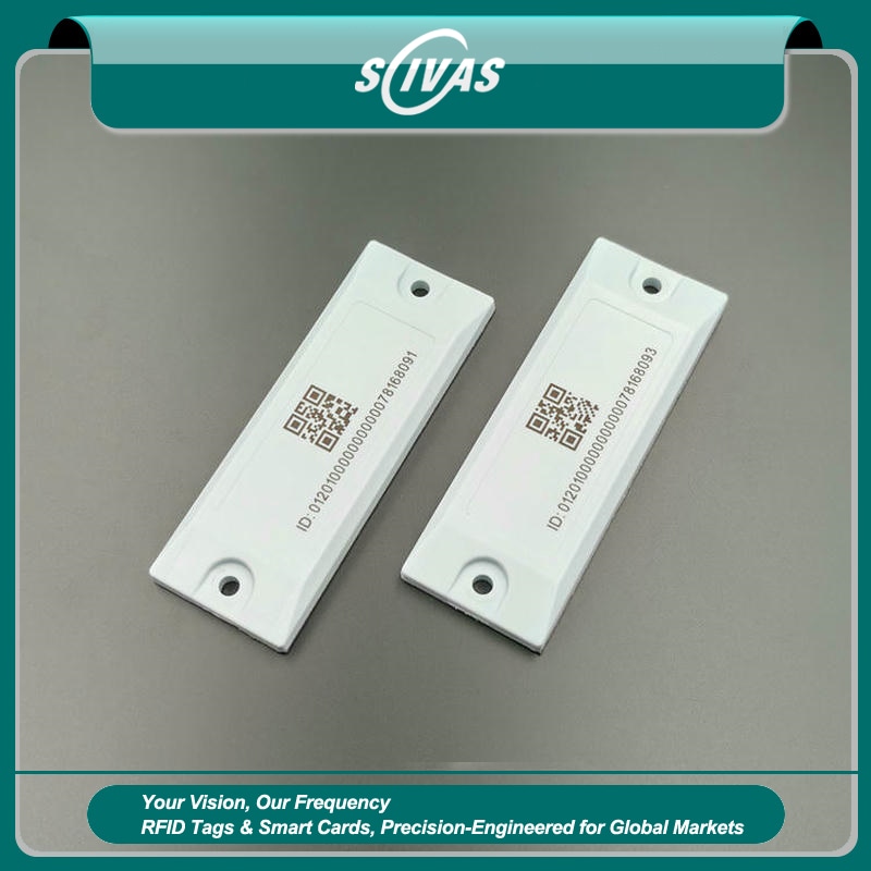 Esta imagem destaca detalhes do chip em Etiqueta RFID ABS para Ativos Metálicos para aplicações de Tags RFID ABS para metal.