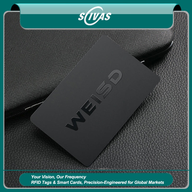 Esta imagem destaca logotipo impresso em Cartões VIP em Plástico para Membership Premium para aplicações de Cartões plásticos.